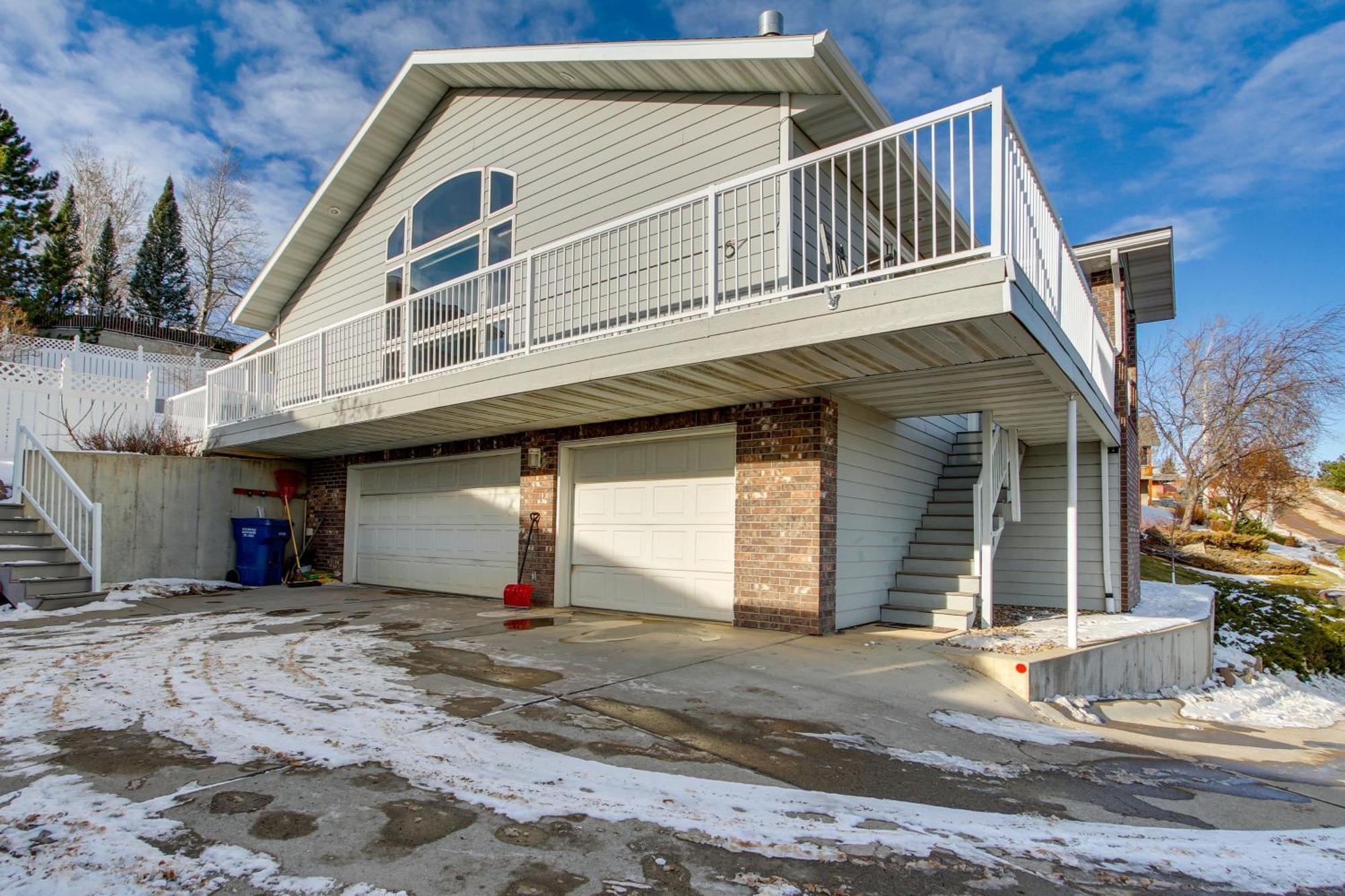 Inviting Great Falls Home With Wraparound Deck! Exteriör bild