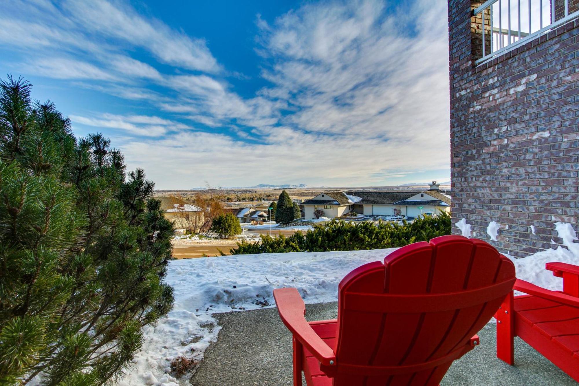Inviting Great Falls Home With Wraparound Deck! Exteriör bild