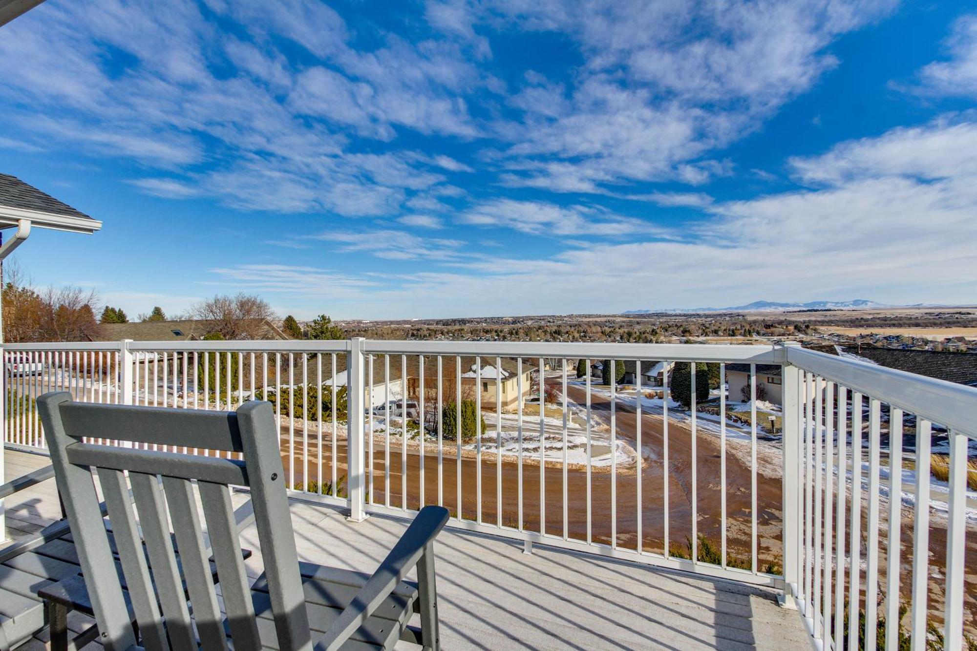 Inviting Great Falls Home With Wraparound Deck! Exteriör bild